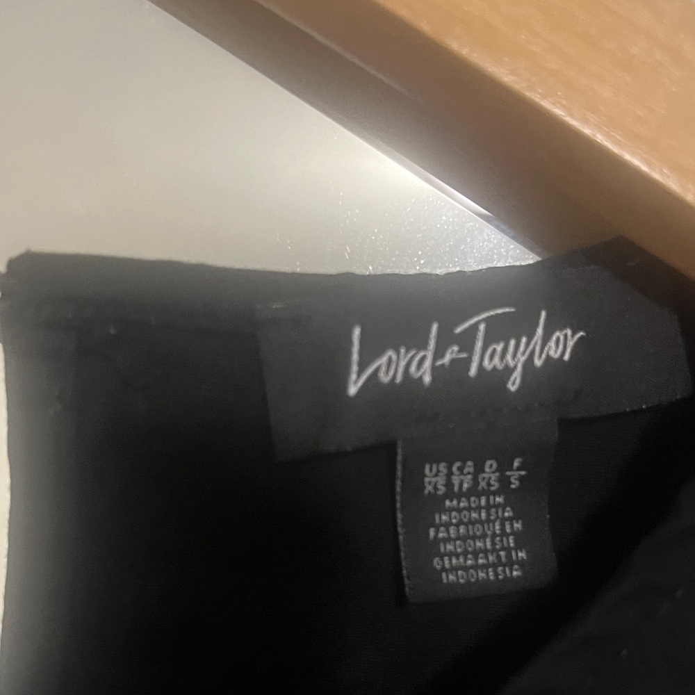Lord & Taylor Black Short Sleeve Tie-Front Tee - Picture 2 of 7